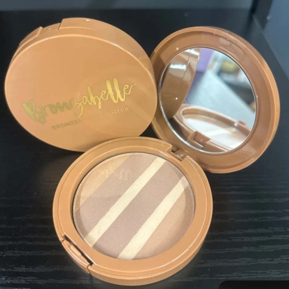 Bronzabelle Bronzer Highlighter By Kim Gravel -Ray Of Sunshine